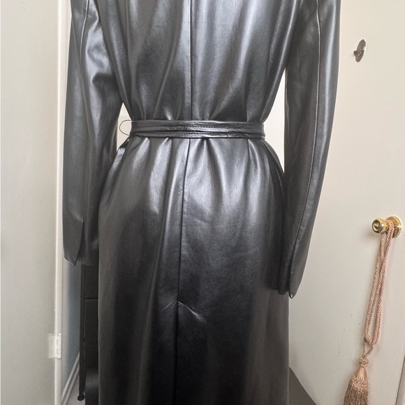 Zara long faux leather wrap coat with belt size m - Picture 2 of 5